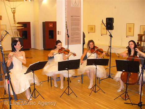Alpha bank коктейл | фото: livemusicagency.com