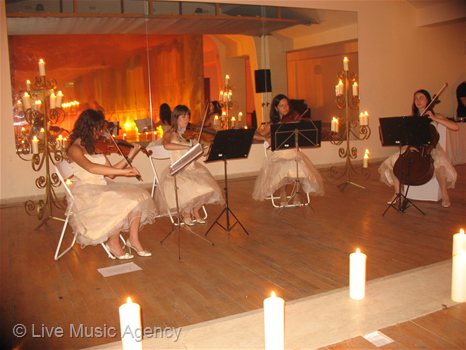 Официална вечеря | фото: livemusicagency.com