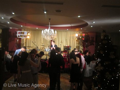Koледно парти Интерконсулт България | фото: livemusicagency.com