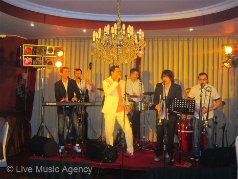 Koледно парти Интерконсулт България | фото: livemusicagency.com