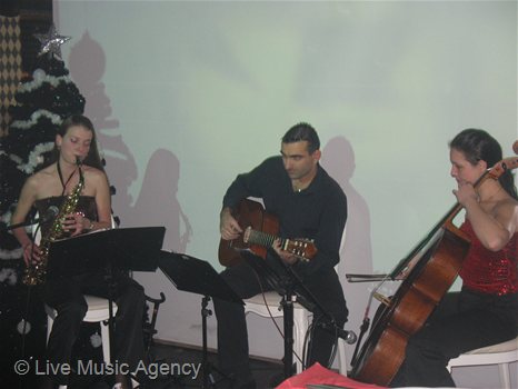 Коледно парти, ресторант Тифани | фото: livemusicagency.com