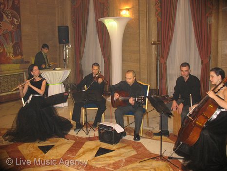 Kорпоративно парти 7 години ГЛОБУЛ | фото: livemusicagency.com