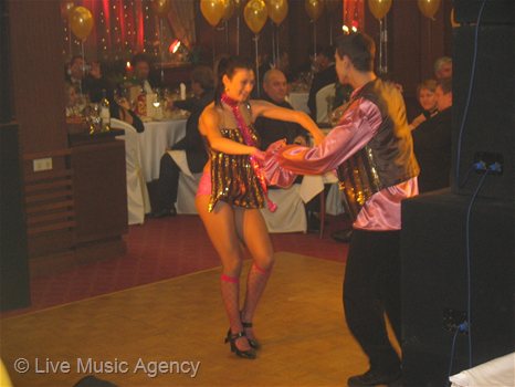 Празнична Новогодишна програма Гранд Хотел София | фото: livemusicagency.com