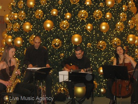 Коледни събития 03 - 24.12.2011 Сердика Център Мол | фото: livemusicagency.com