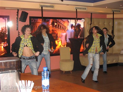 8 Март Гранд Хотел София | фото: livemusicagency.com