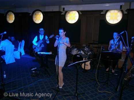 Гала Вечеря по повод 20 годишнината на ;ЕС СИ ЕС Франчайз | фото: livemusicagency.com