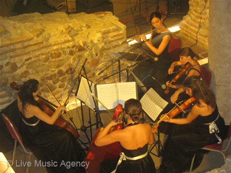 Официален коктейл REHAU | фото: livemusicagency.com