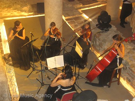 Официален коктейл REHAU | фото: livemusicagency.com