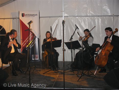 Официален коктейл МКБ Юнионбанк | фото: livemusicagency.com