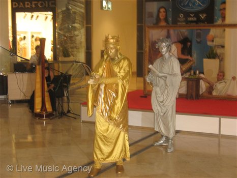 Соло арфа Ден на Рим Сердика център | фото: livemusicagency.com