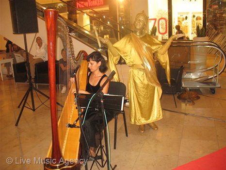 Соло арфа Ден на Рим Сердика център | фото: livemusicagency.com