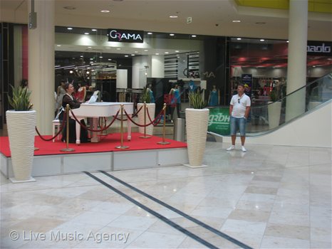 Solo piano Serdika Center | photo: livemusicagency.com
